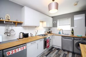 Kitchen- click for photo gallery